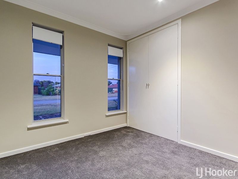 3 Ollis Street, Safety Bay WA 6169