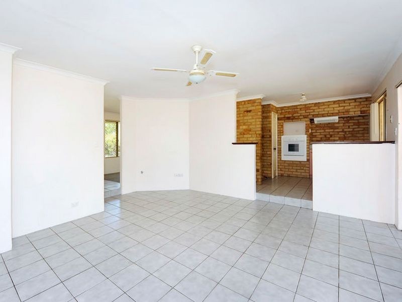 2 St Andrews Loop, Cooloongup WA 6168