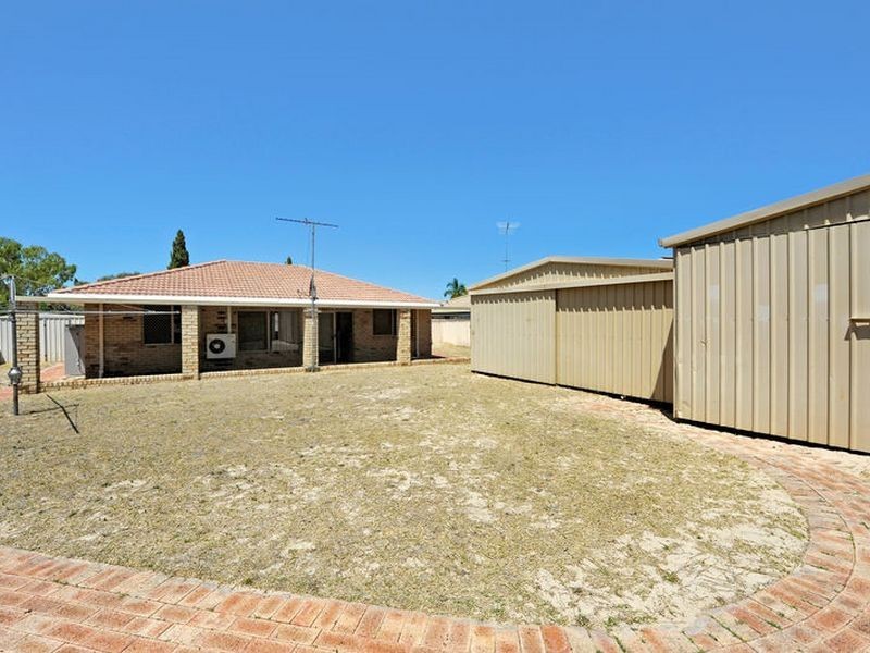 2 St Andrews Loop, Cooloongup WA 6168