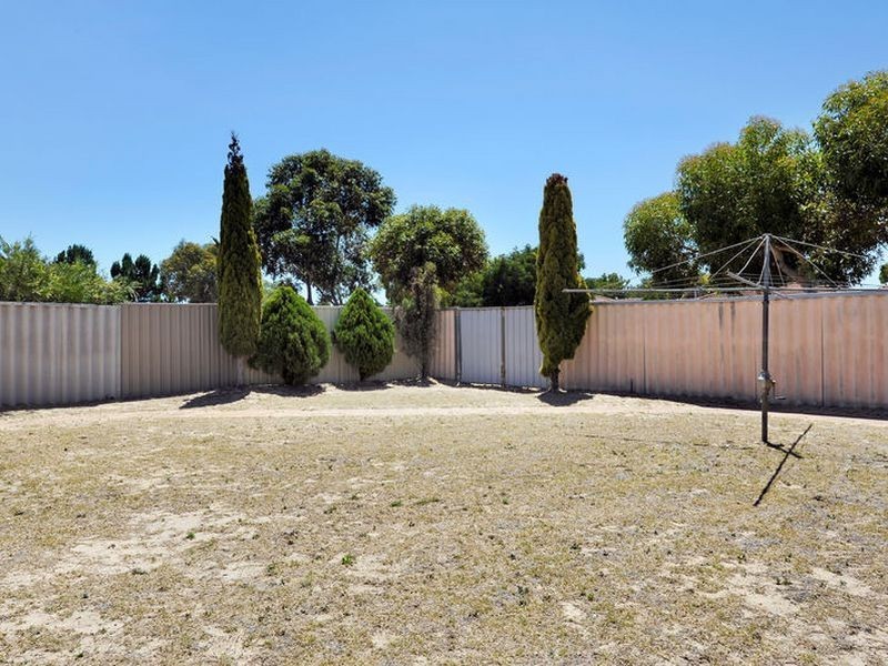 2 St Andrews Loop, Cooloongup WA 6168