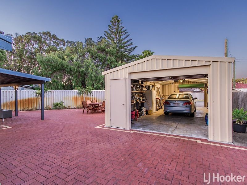 12 Royal Road, Safety Bay WA 6169