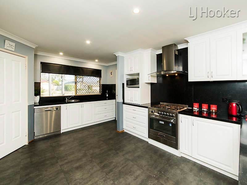 120 Woodbridge Drive, Cooloongup WA 6168