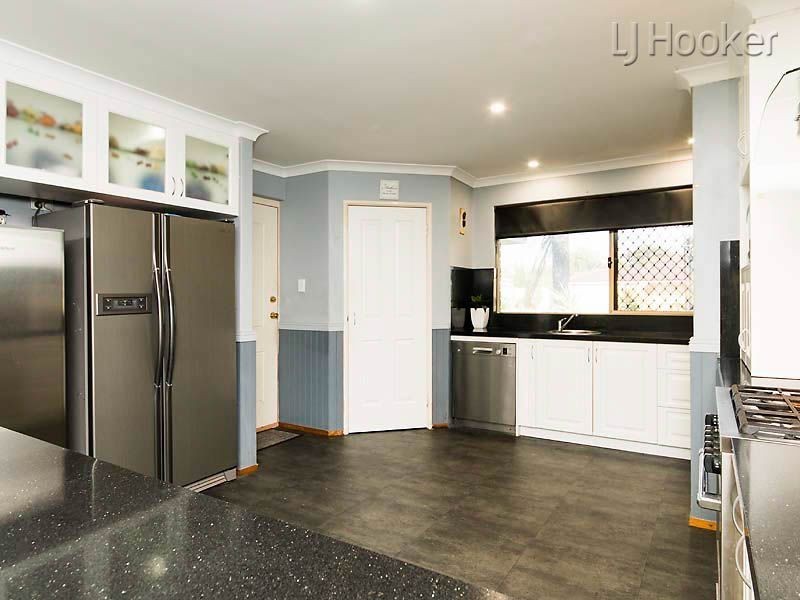 120 Woodbridge Drive, Cooloongup WA 6168