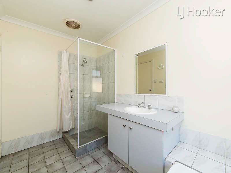 120 Woodbridge Drive, Cooloongup WA 6168