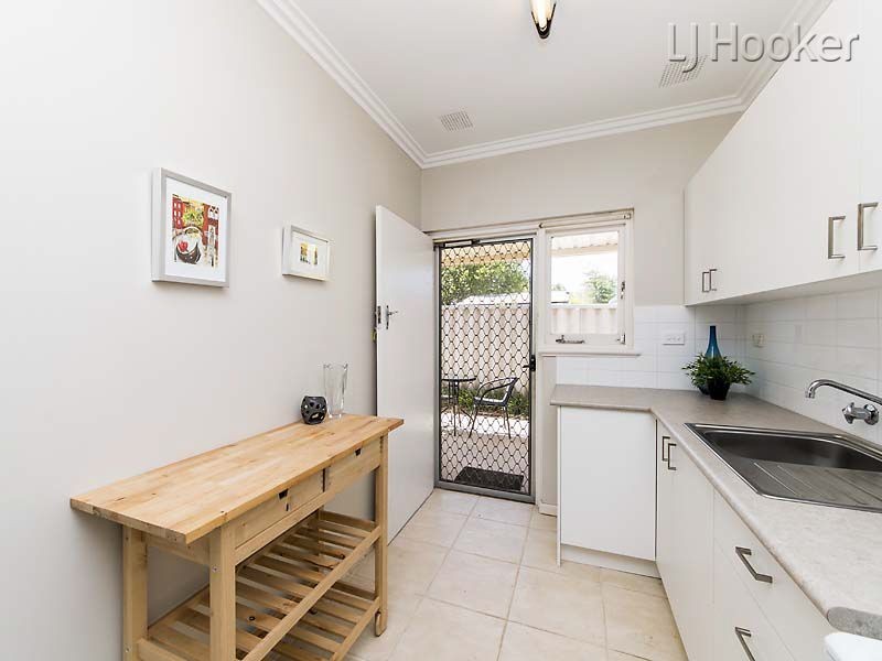3/8 Houston Street, Rockingham WA 6168