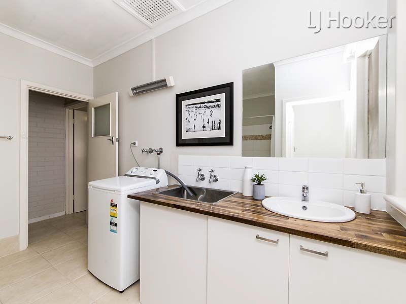 3/8 Houston Street, Rockingham WA 6168