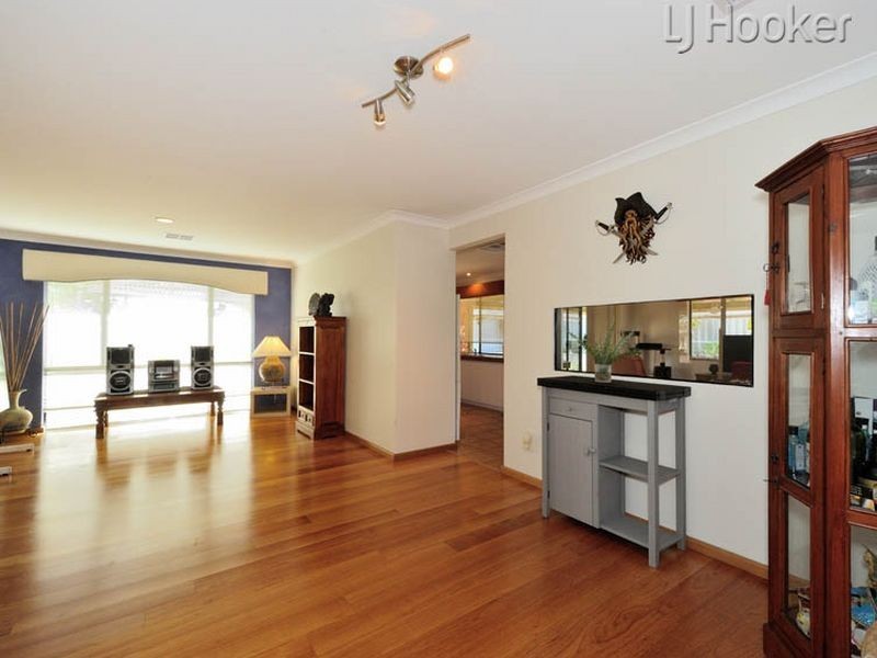 32 Grand Ocean Boulevard, Port Kennedy WA 6172