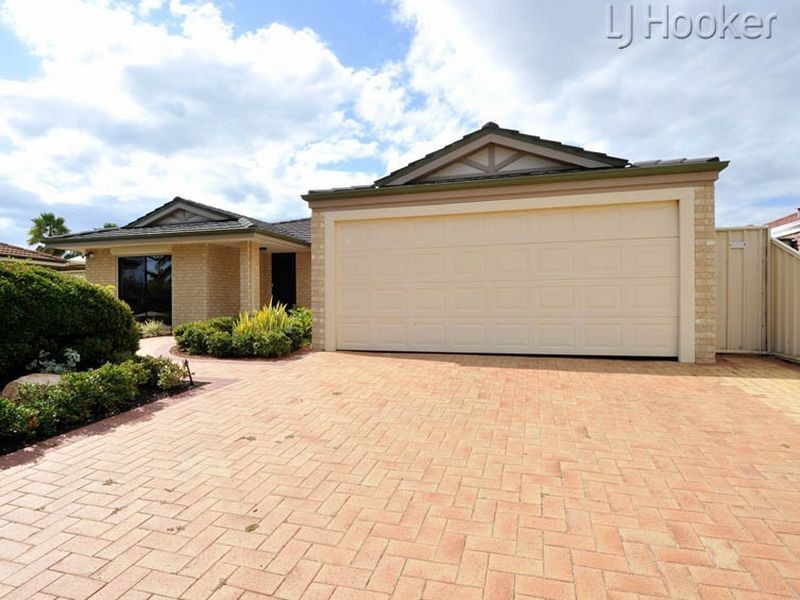 32 Grand Ocean Boulevard, Port Kennedy WA 6172