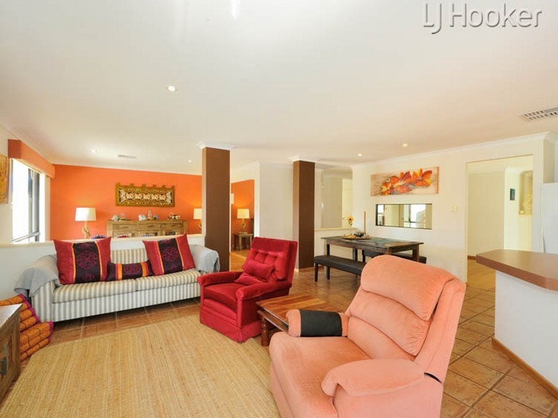 32 Grand Ocean Boulevard, Port Kennedy WA 6172