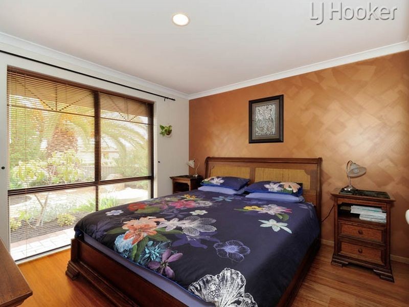 32 Grand Ocean Boulevard, Port Kennedy WA 6172