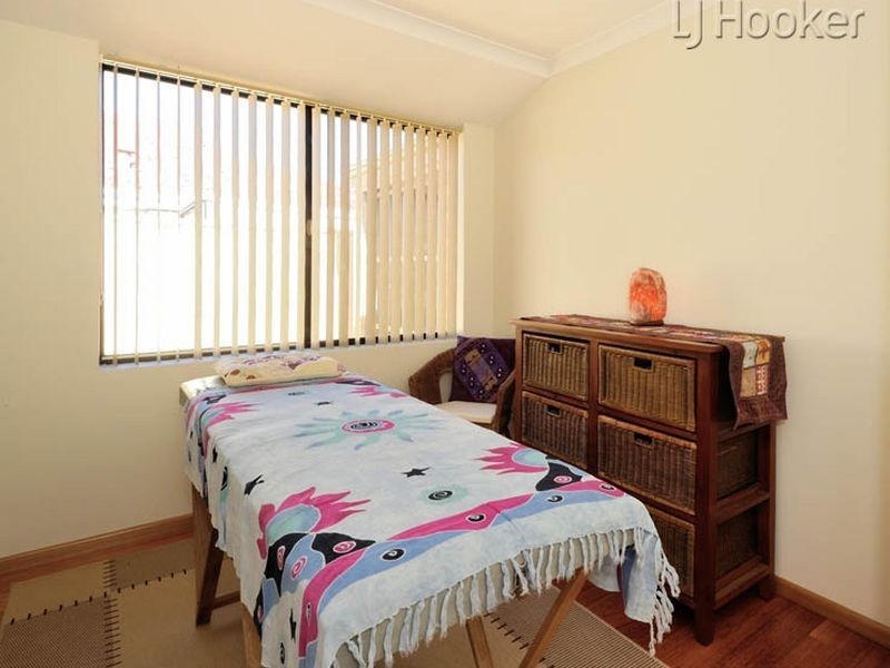 32 Grand Ocean Boulevard, Port Kennedy WA 6172