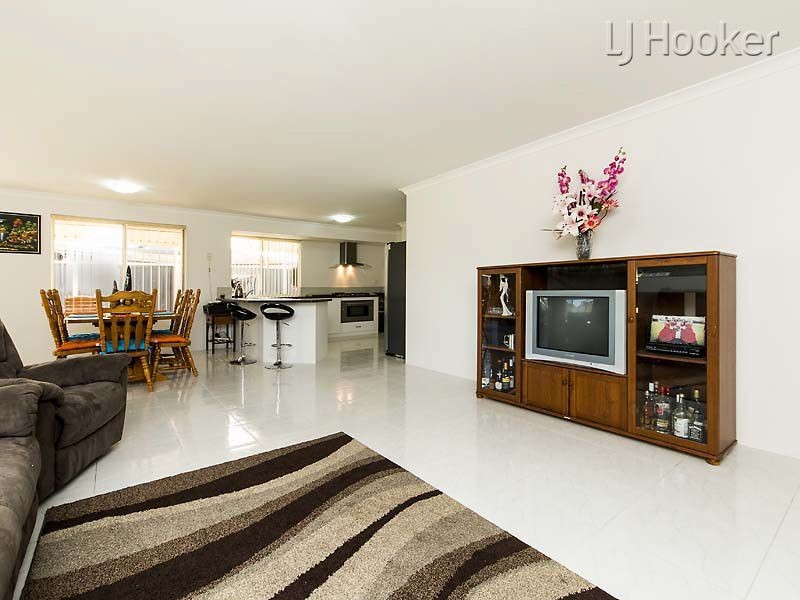 90 La Spezia Drive, Secret Harbour WA 6173