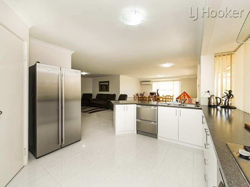 90 La Spezia Drive, Secret Harbour WA 6173