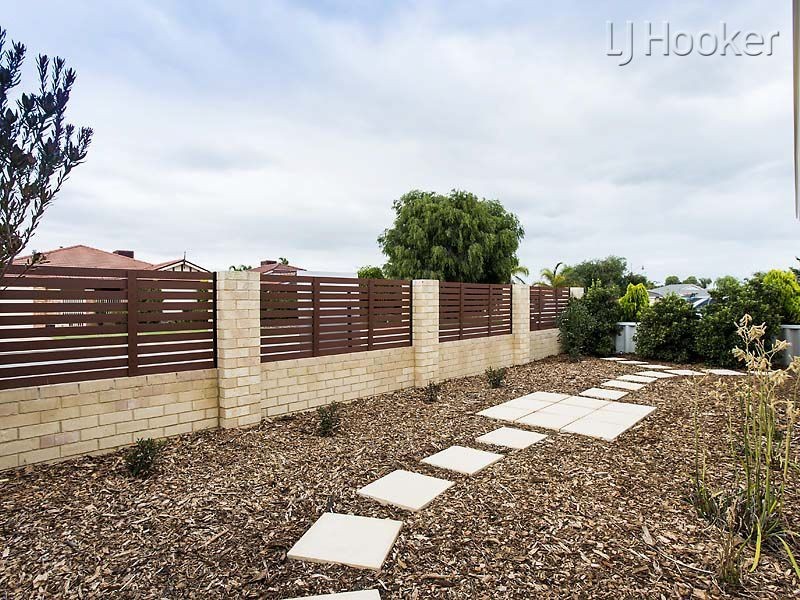 90 La Spezia Drive, Secret Harbour WA 6173