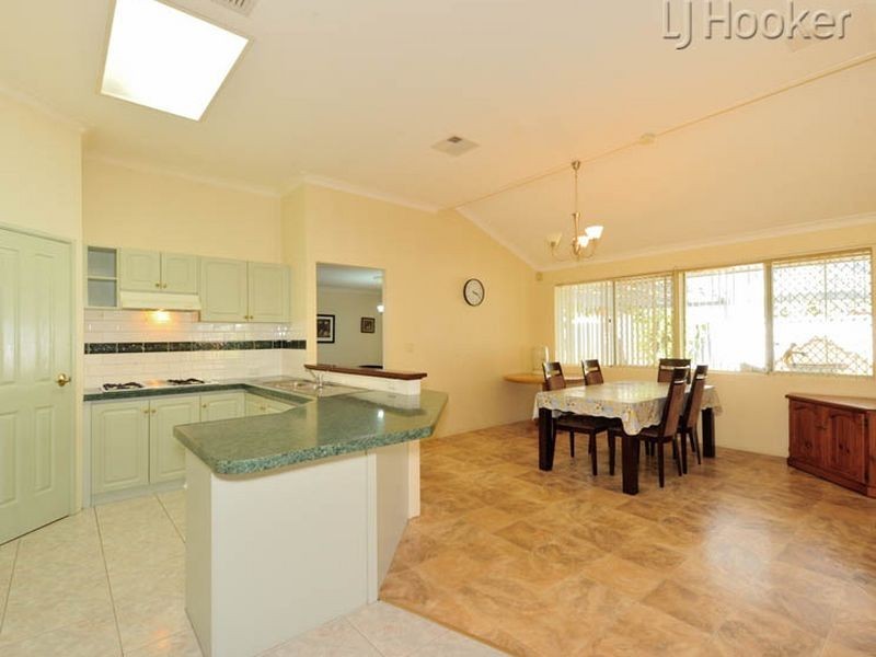 26 Jaywick Close, Safety Bay WA 6169