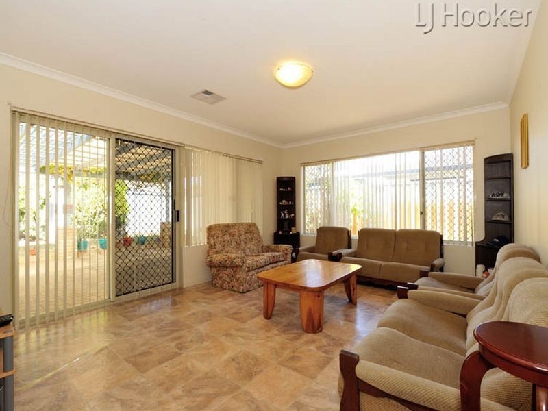 26 Jaywick Close, Safety Bay WA 6169
