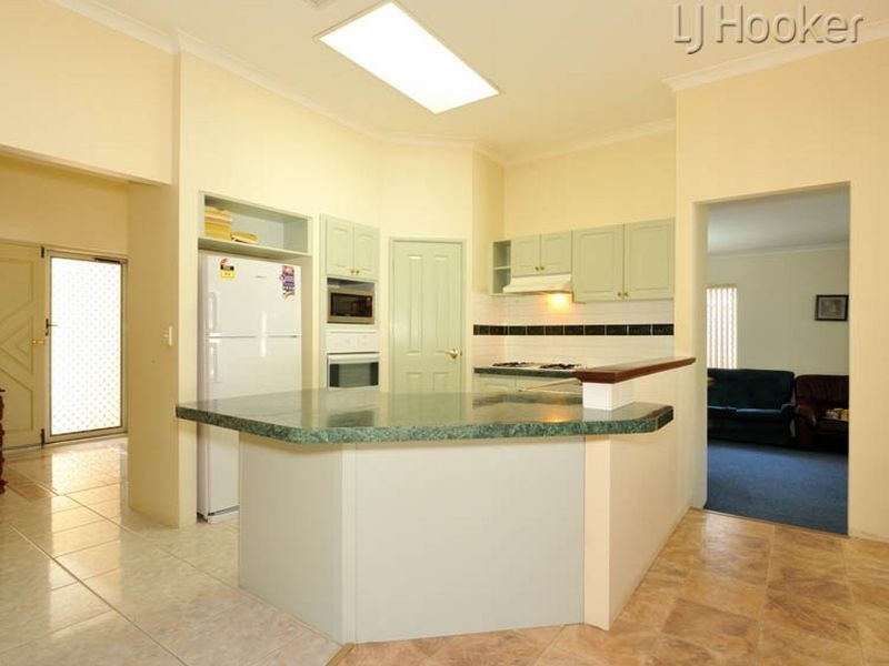 26 Jaywick Close, Safety Bay WA 6169