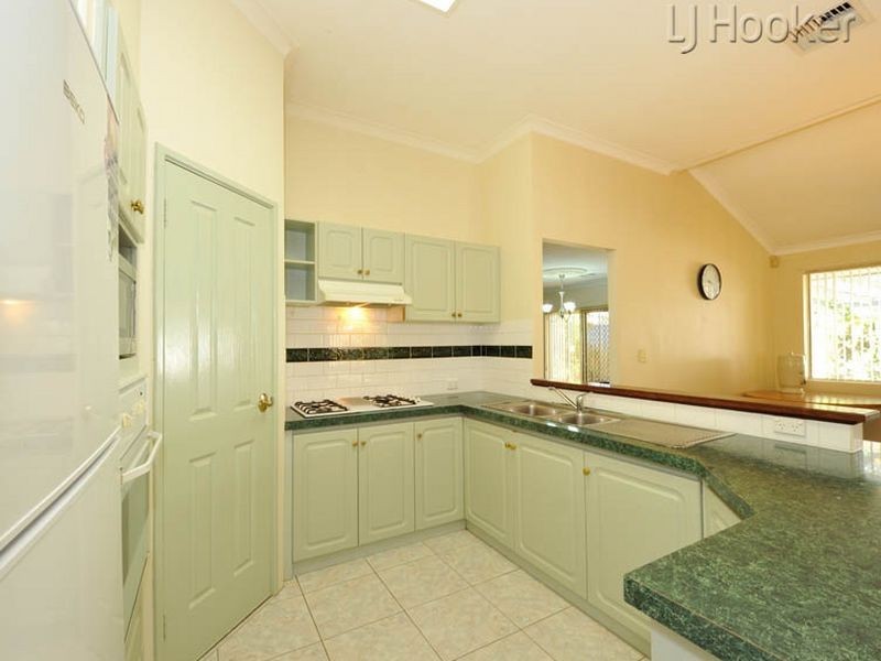 26 Jaywick Close, Safety Bay WA 6169