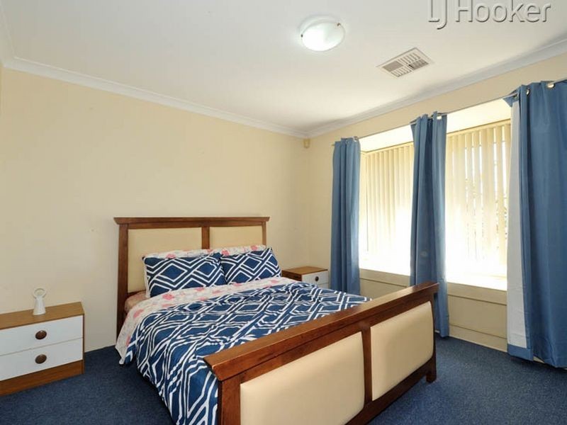 26 Jaywick Close, Safety Bay WA 6169