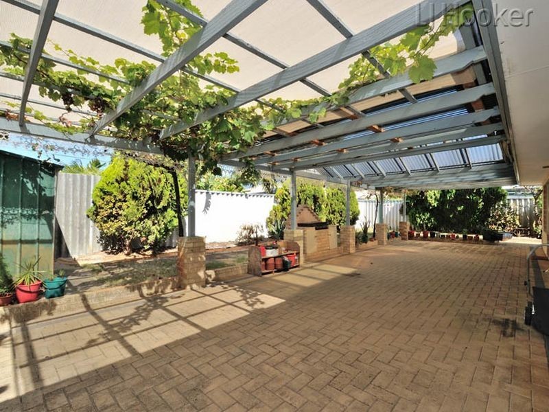 26 Jaywick Close, Safety Bay WA 6169