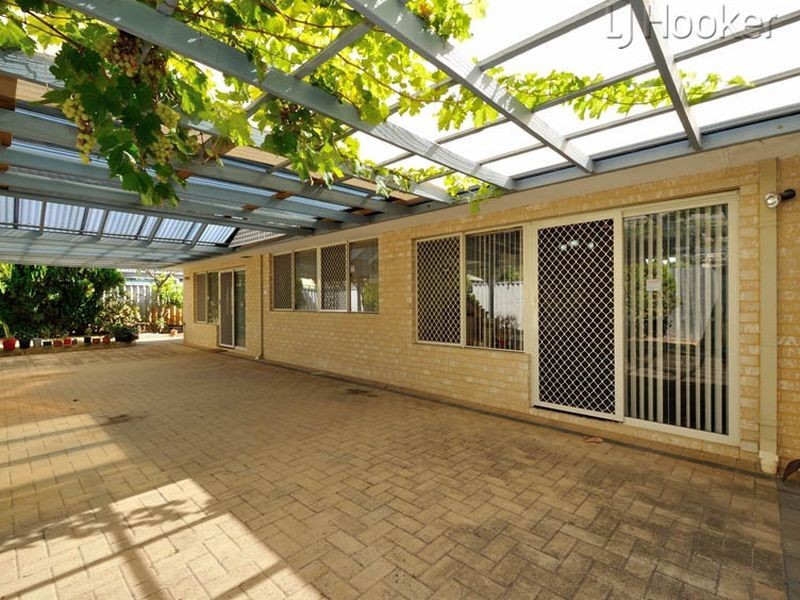 26 Jaywick Close, Safety Bay WA 6169