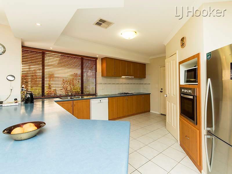8 Latiano Green, Secret Harbour WA 6173