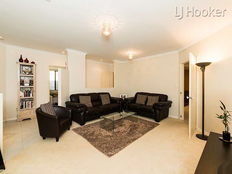 8 Latiano Green, Secret Harbour WA 6173