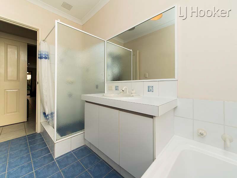 8 Latiano Green, Secret Harbour WA 6173