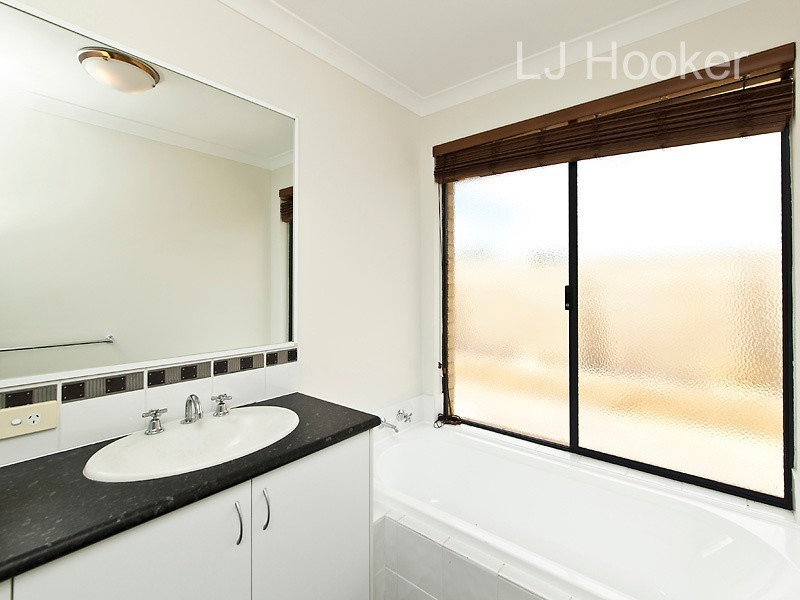 73 Hawker Street, Shoalwater WA 6169