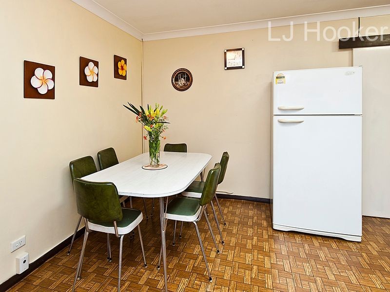 11 Neale Place, Cooloongup WA 6168