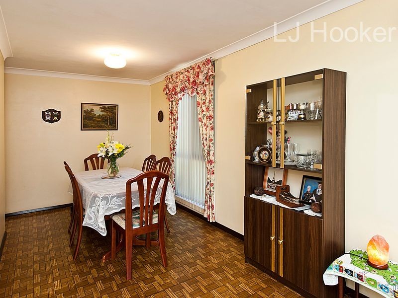 11 Neale Place, Cooloongup WA 6168