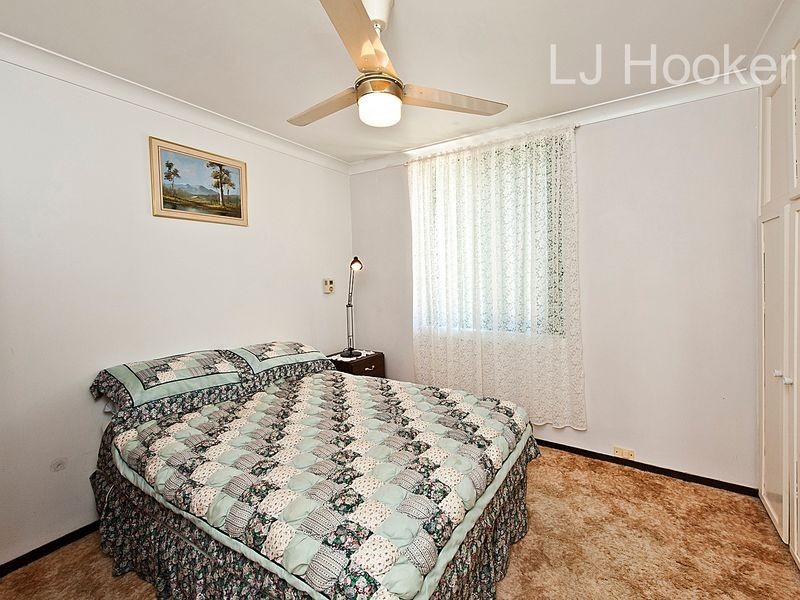 11 Neale Place, Cooloongup WA 6168