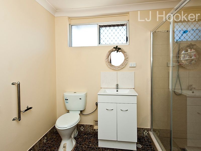 11 Neale Place, Cooloongup WA 6168