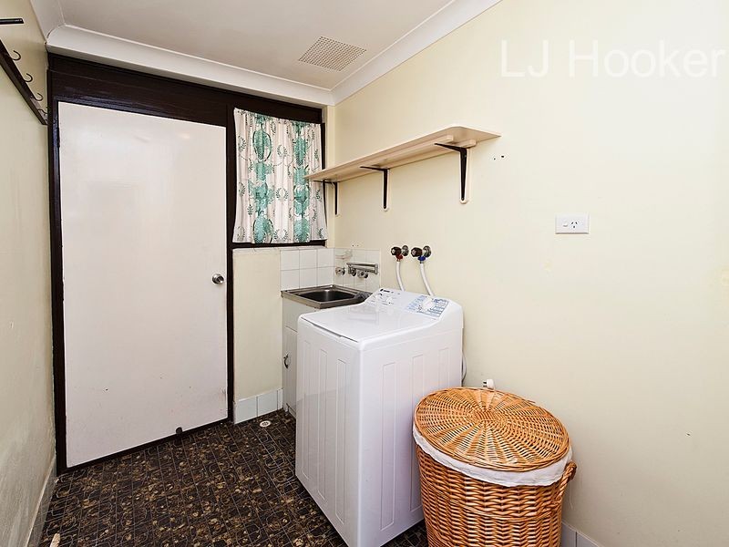 11 Neale Place, Cooloongup WA 6168