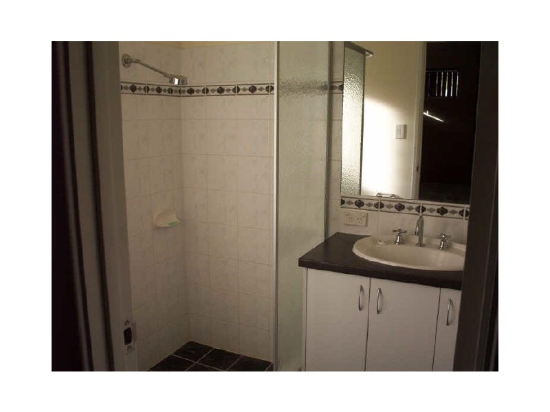 111 Warner Road, Parmelia WA 6167