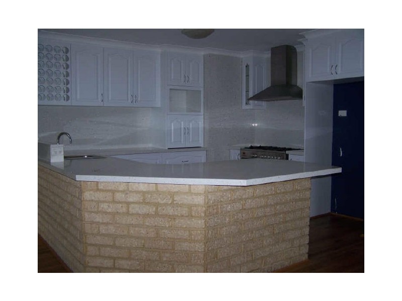 8 Middleton Place, Waikiki WA 6169