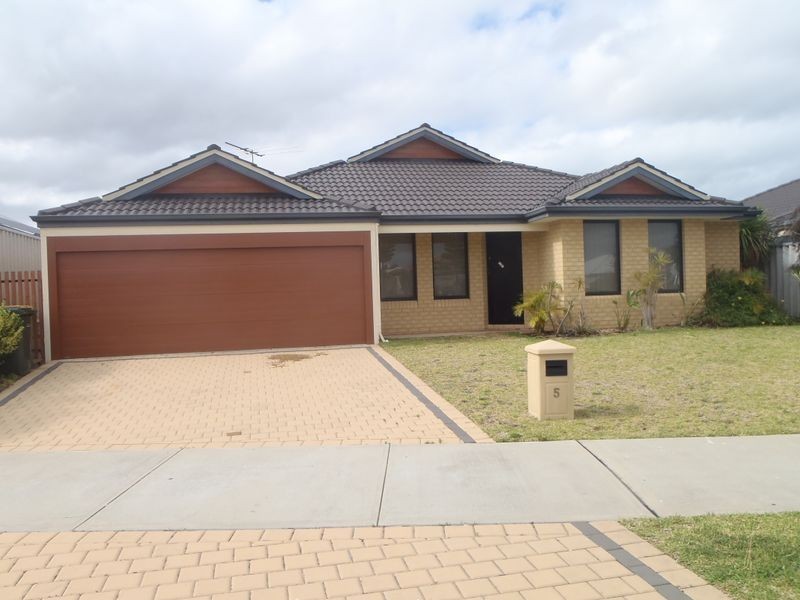 5 Noosa Drive, Secret Harbour WA 6173