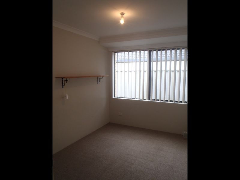 5 Noosa Drive, Secret Harbour WA 6173