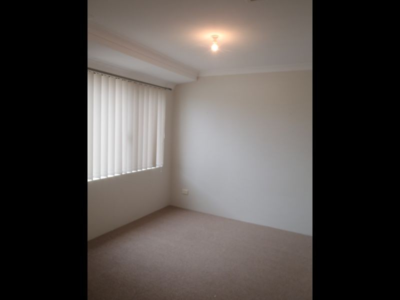 5 Noosa Drive, Secret Harbour WA 6173