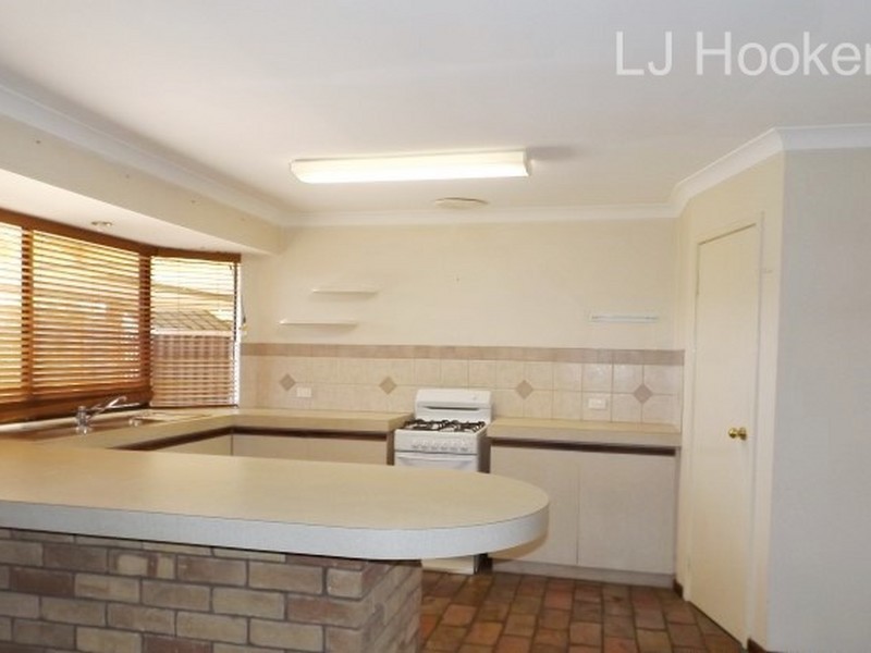 4 Weebo Street, Golden Bay WA 6174