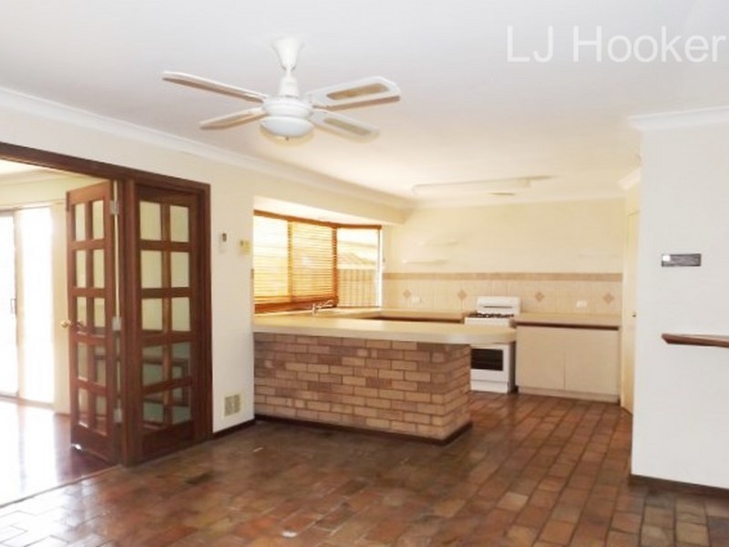 4 Weebo Street, Golden Bay WA 6174