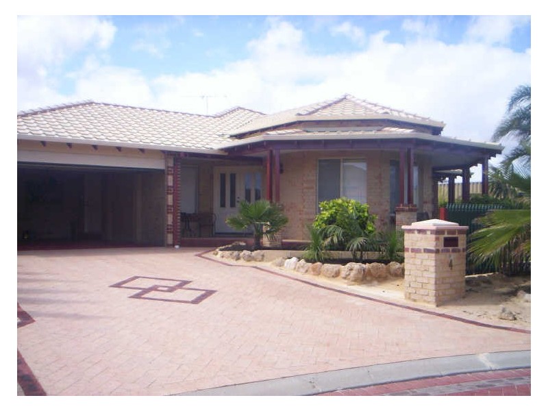4 Villefranche Rise, Port Kennedy WA 6172