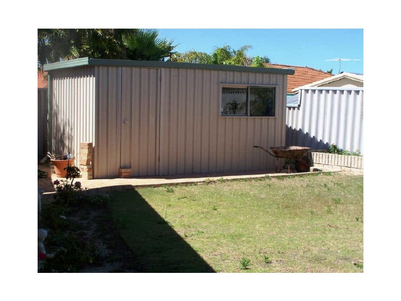 A/4 Cannes Place, Warnbro WA 6169