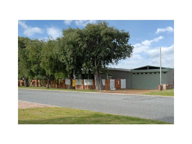 9 Fendam Street, Warnbro WA 6169