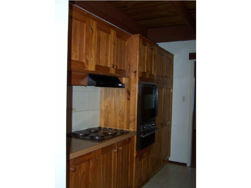 10/14  Vista ave, Rockingham WA 6168