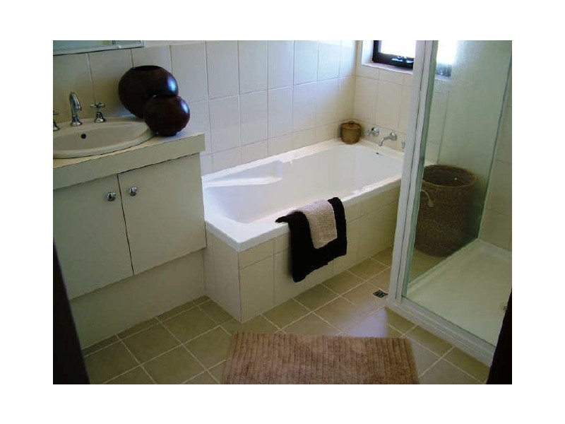 10/14  Vista ave, Rockingham WA 6168