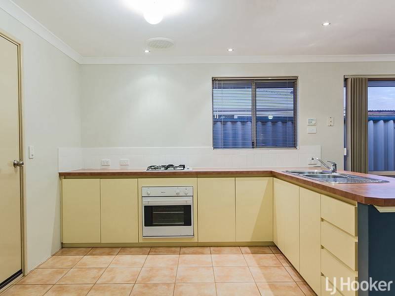24 Bopeechee Way, Port Kennedy WA 6172