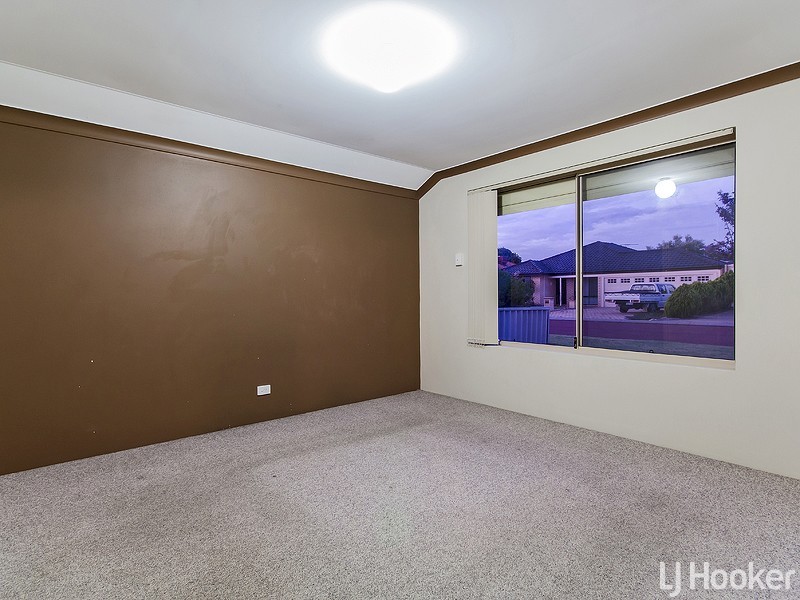 24 Bopeechee Way, Port Kennedy WA 6172