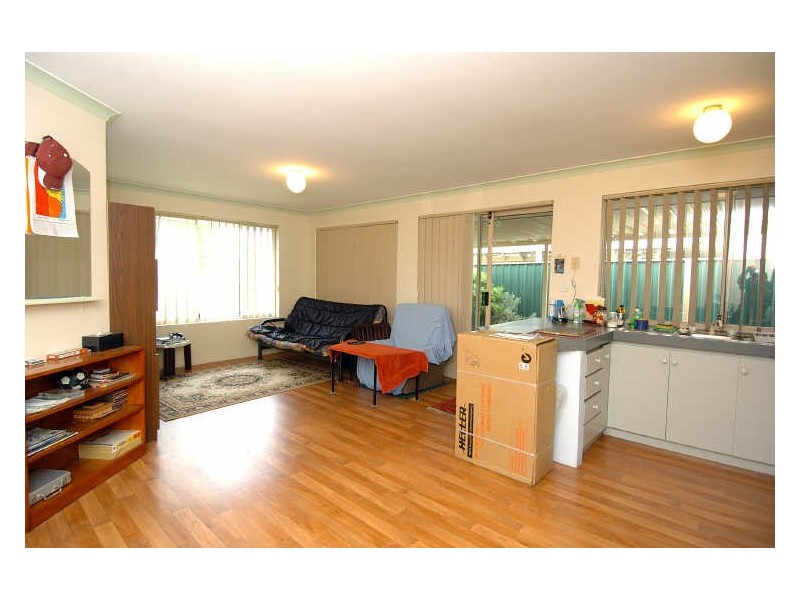 4 Bayonne Gardens, Port Kennedy WA 6172