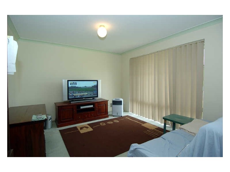 4 Bayonne Gardens, Port Kennedy WA 6172